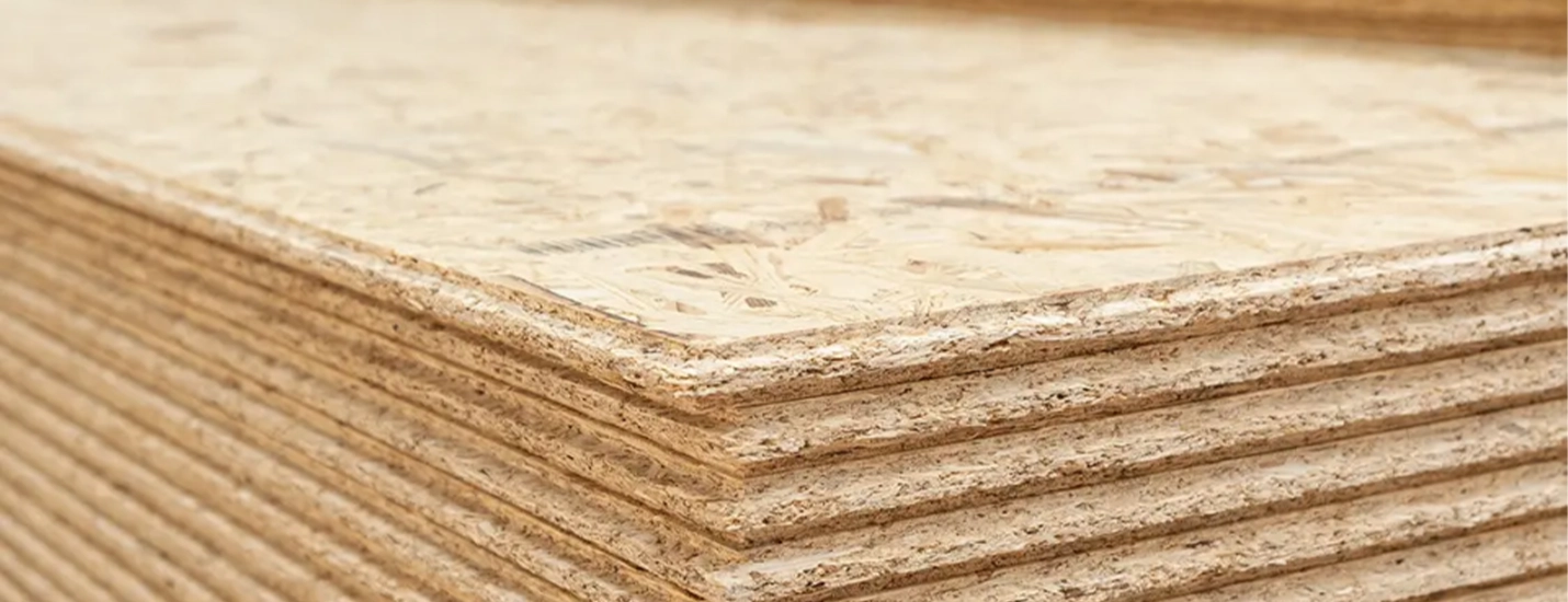 OSB-Platten im Stapel
